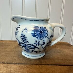 Blue Danube Japan Creamer - Meissen Blue Onion Motif